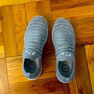 APL Techloom Wave Cement White